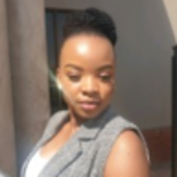 Meet your Posher, Cassandra - Picture 1 of 1